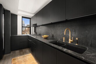 140 E 28th St in New York, NY - Building Photo - Building Photo