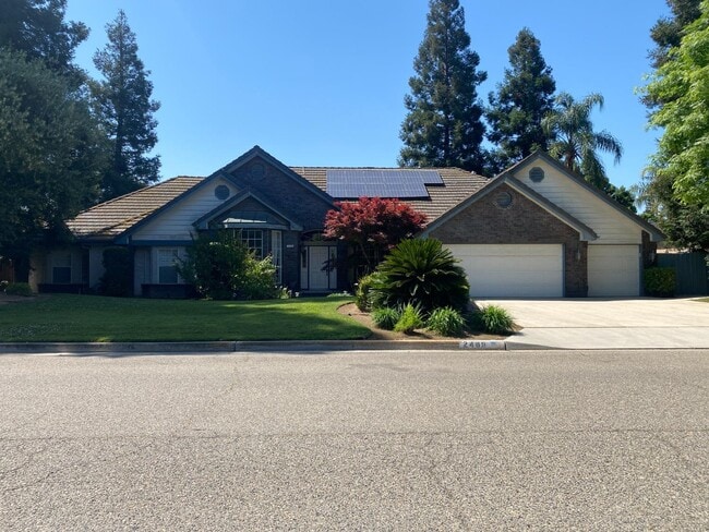 2489 W Beechwood Ave
