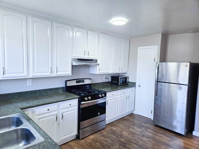 2944 E 29th St, Unit 2944 in Oakland, CA - Building Photo - Building Photo