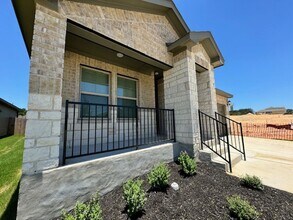 3114 Charyn Wy in Canyon Lake, TX - Building Photo - Building Photo
