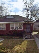 824 Maury St in Memphis, TN - Building Photo