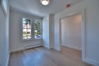 249 Kentucky St, Unit B      1 bedroom in Petaluma, CA - Building Photo - Building Photo