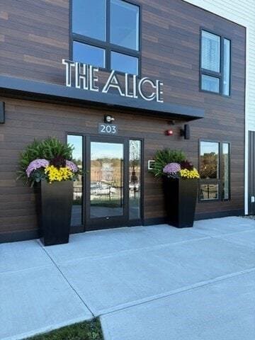 203 Lowell St, Unit 307 in Wilmington, MA - Building Photo - Building Photo