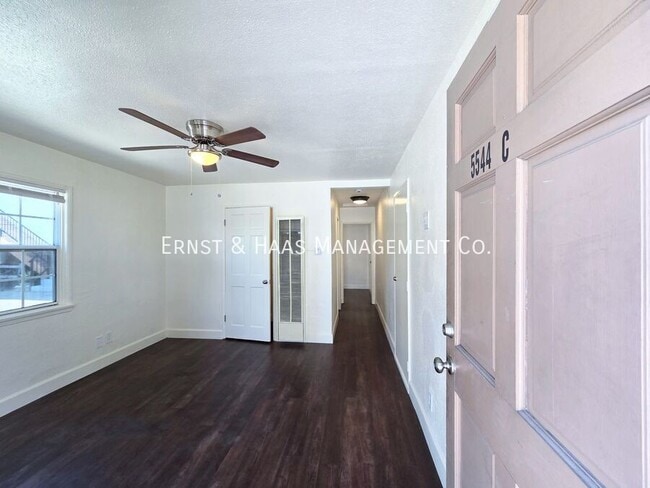 5544 Atlantic Ave in Long Beach, CA - Building Photo - Building Photo