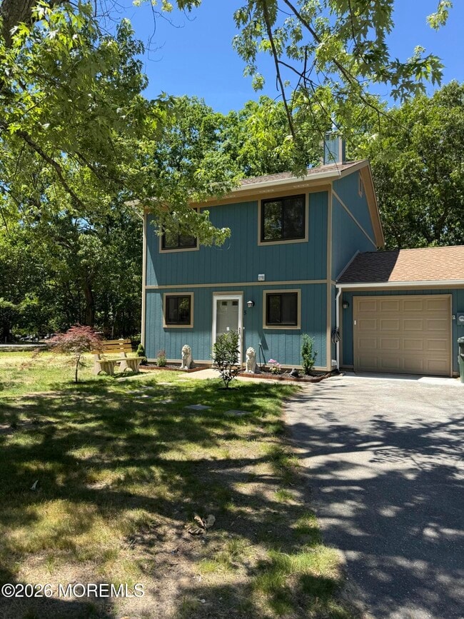property at 5 Canary Cir