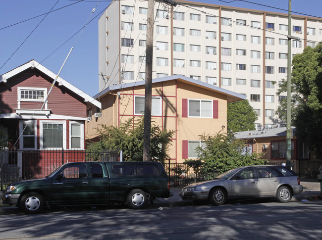 157 N 5th St in San Jose, CA - Foto de edificio - Building Photo