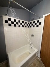 610 S Woodbridge St in Saginaw, MI - Building Photo - Building Photo