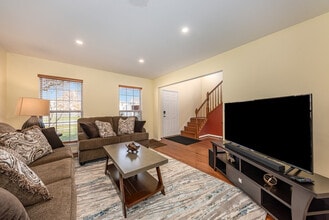 2483 Warm Springs Ln, Unit SI ID1285076P in Naperville, IL - Foto de edificio - Building Photo