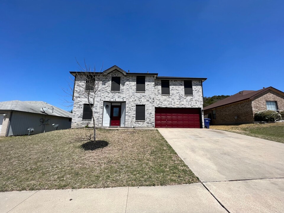 401 Dillon Dr in Copperas Cove, TX - Building Photo