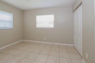4996 SW 4th St in Margate, FL - Building Photo - Building Photo