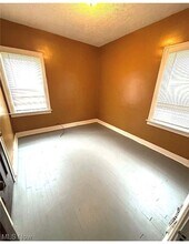 13438-13438 Hartford Rd in East Cleveland, OH - Building Photo - Building Photo