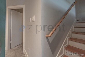 4431 Eigel St in Houston, TX - Foto de edificio - Building Photo