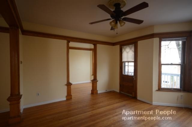 1239 W Roscoe St-Unit -2F in Chicago, IL - Building Photo - Building Photo