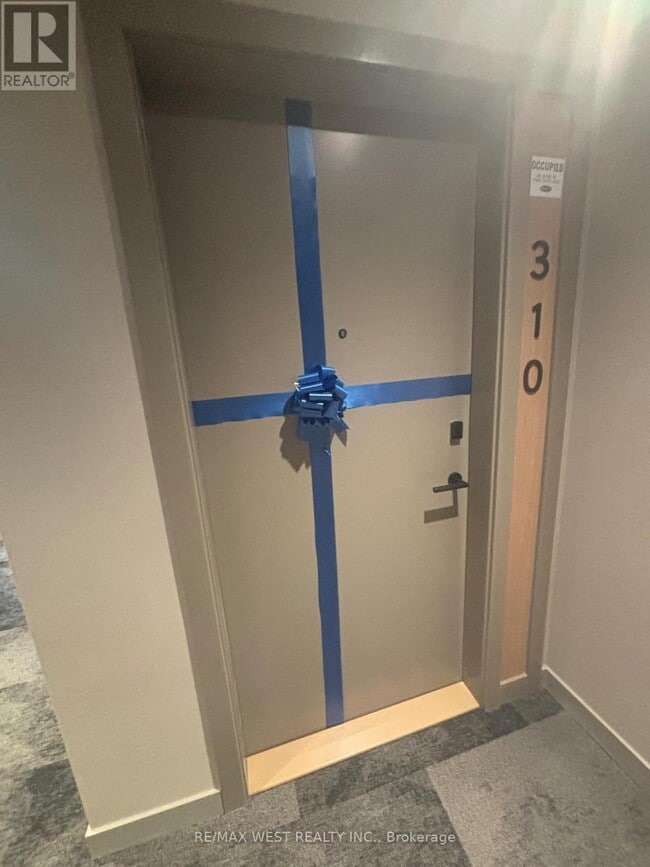 750 Whitlock Ave in Milton, ON - Building Photo - Building Photo