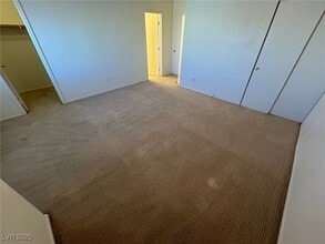5325 Clover Blossom Ct in North Las Vegas, NV - Foto de edificio - Building Photo