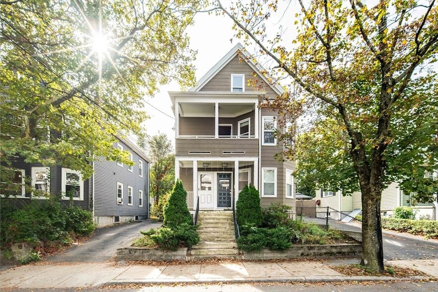 148 Albion St, Unit 2 in Somerville, MA - Building Photo