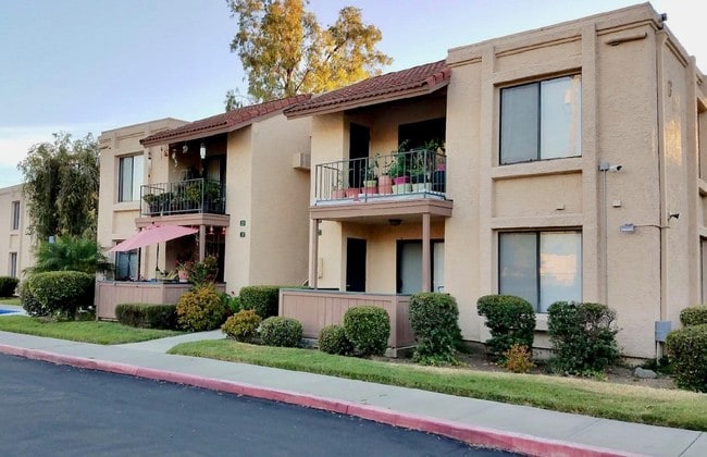 55+ Senior Living at Quail Creek Apartments