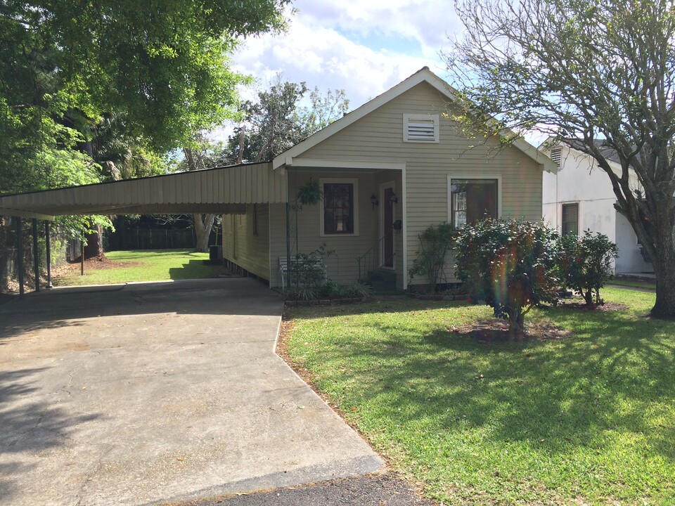 1924 Brockenbraugh St in Metairie, LA - Building Photo