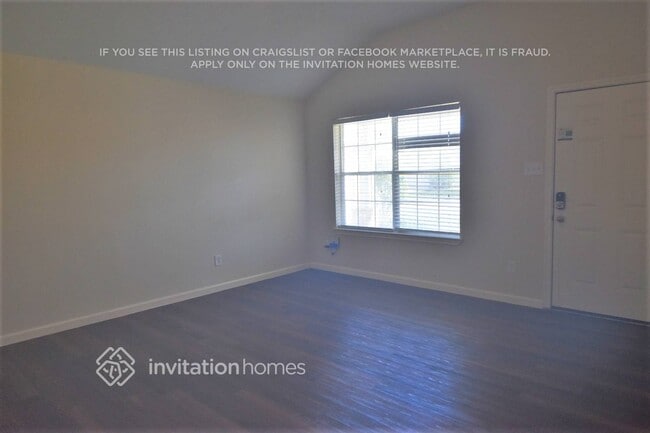 8567 Chaletford Dr in Houston, TX - Foto de edificio - Building Photo