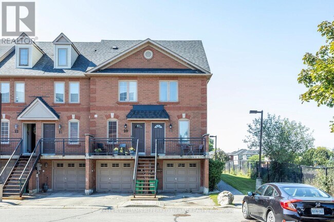 3895 Doug Leavens Blvd in Mississauga, ON - Building Photo - Building Photo
