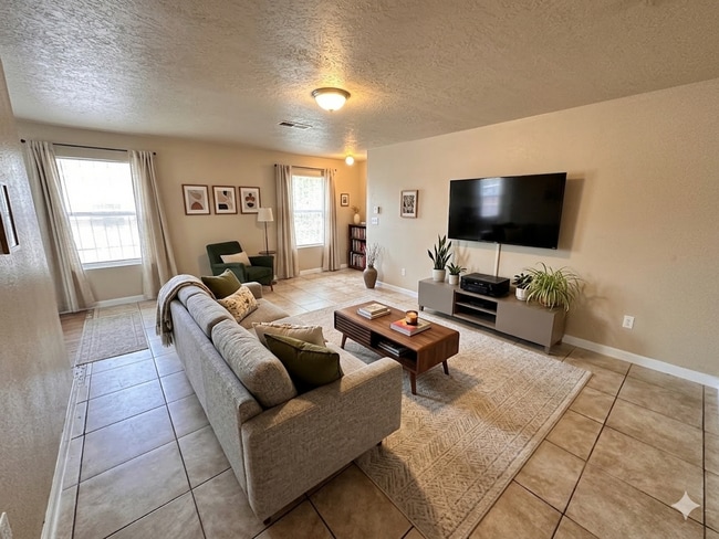 1604 Corriz Dr SW in Albuquerque, NM - Building Photo - Building Photo