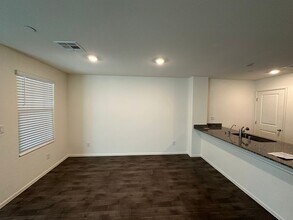 1132 Ruby Sparrow St in Henderson, NV - Building Photo - Building Photo