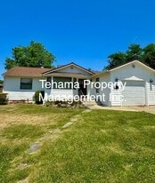 211 Encinal Dr in Red Bluff, CA - Building Photo