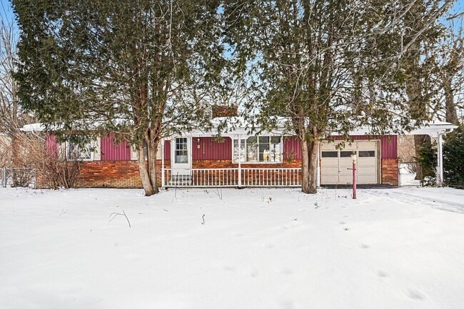 property at 3220 Lynne Ave