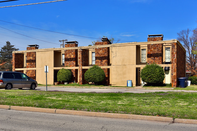 3113-3119 NW 50th St in Oklahoma City, OK - Building Photo - Building Photo