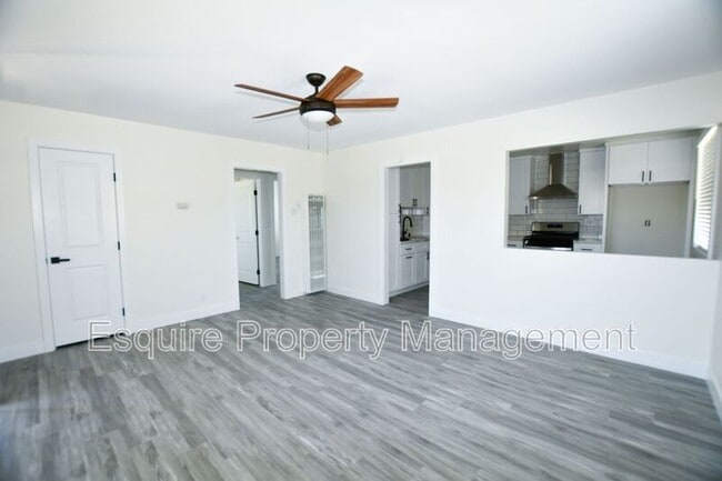 71 Raemere St in Camarillo, CA - Building Photo - Building Photo