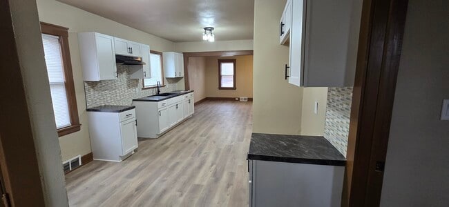 915 State St in Manitowoc, WI - Building Photo - Building Photo