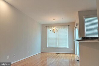 708 Reserve Champion Dr in Rockville, MD - Building Photo - Building Photo