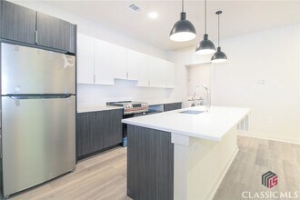 250 Martha Dr in Athens, GA - Building Photo - Building Photo