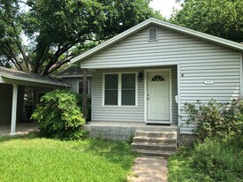 1800 Pequeno St in Austin, TX - Building Photo