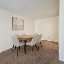 937 Heritage Ct in Mequon, WI - Building Photo - Building Photo