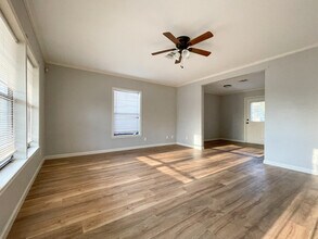 207 N Bermuda St in Waco, TX - Foto de edificio - Building Photo