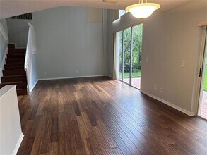 839 Garnet Cir in Weston, FL - Building Photo - Building Photo