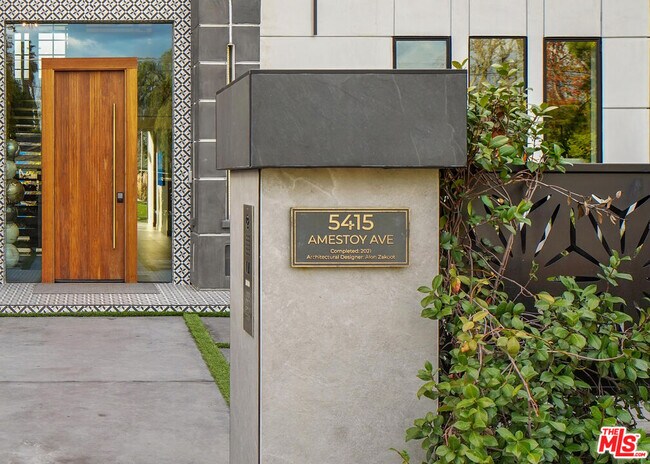 5415 Amestoy Ave in Los Angeles, CA - Building Photo - Building Photo