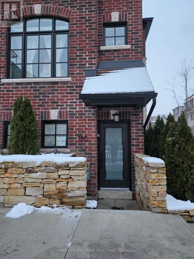 35 Lunar Cres in Mississauga, ON - Building Photo - Building Photo