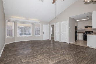 Rosehill Apartments in Tifton, GA - Building Photo - Interior Photo