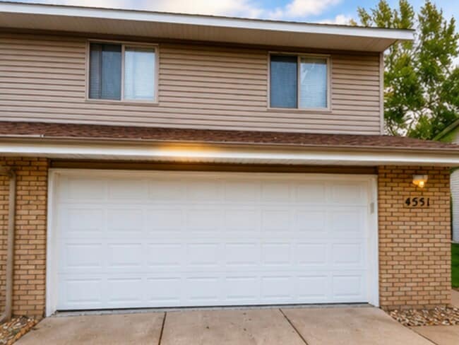 4551 Scott Trl