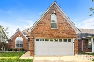 9886 Stage Run Dr in Olive Branch, MS - Building Photo