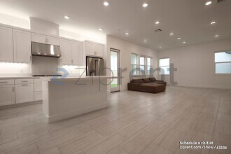 612 Grizzly in Irvine, CA - Building Photo - Building Photo