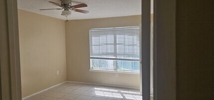 1226 Bermuda Lakes Ln in Kissimmee, FL - Building Photo - Building Photo