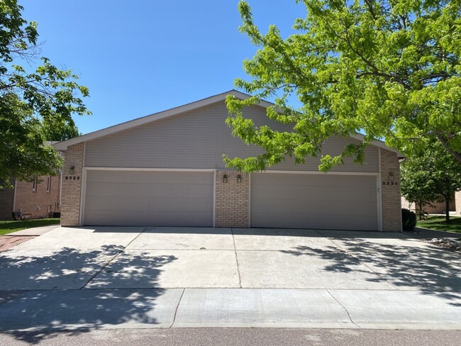 2325 Northbrook Dr in Fort Collins, CO - Building Photo - Building Photo