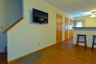 6630 John Glenn Hwy, Unit 101 in Cambridge, OH - Building Photo - Building Photo