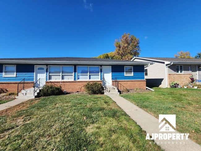 3305 S Elmwood Ave in Sioux Falls, SD - Building Photo - Building Photo