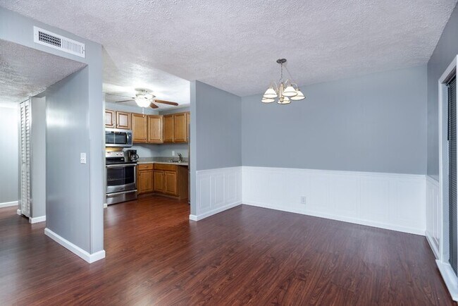 555 N Dupont Ave-Unit -C71 in Nashville, TN - Building Photo - Building Photo