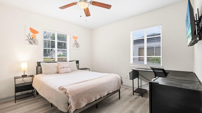 property at 219 W 41st St