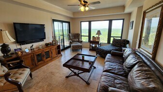 121 N Monroe St in Tallahassee, FL - Building Photo